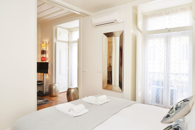 Bedroom 2, Chiado Luxury Experience Apartment, Lisbon