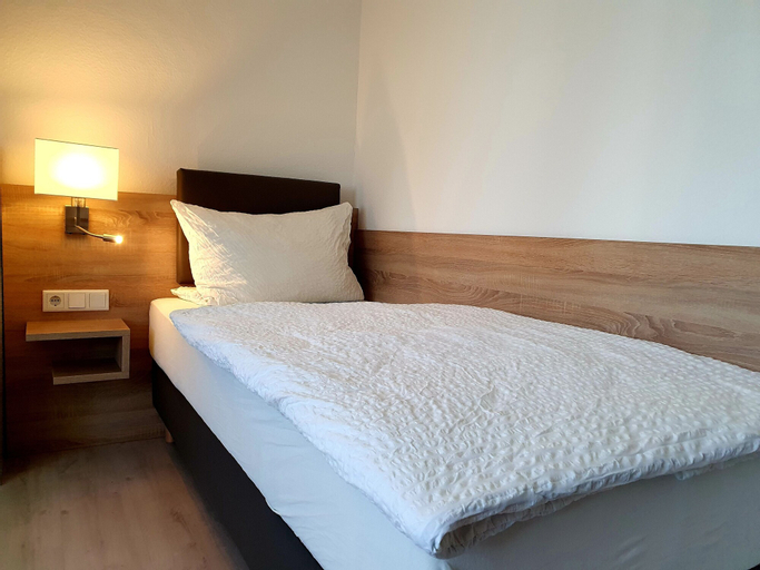 Bedroom 2, Hotel zum Rosengarten, Groß-Gerau