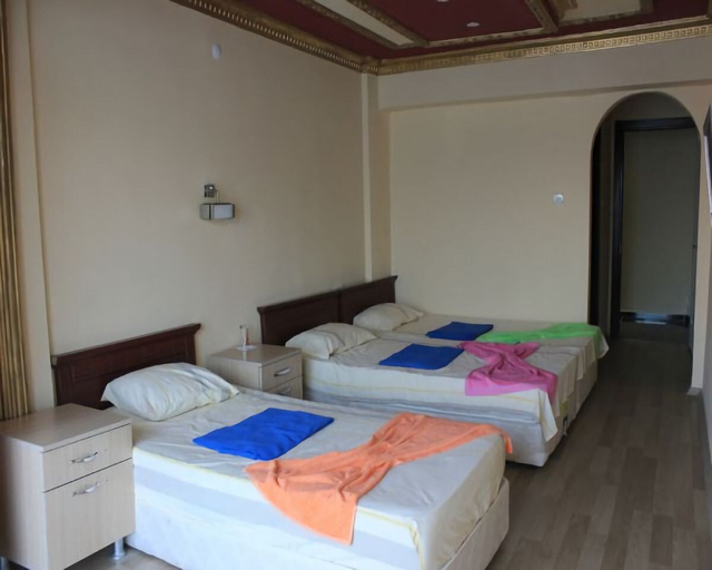 Bedroom 2, Grand Calypso Hotel, Edremit