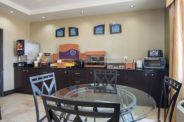 Food & Drinks 4, Rodeway Inn & Suites Winnfield, Winn