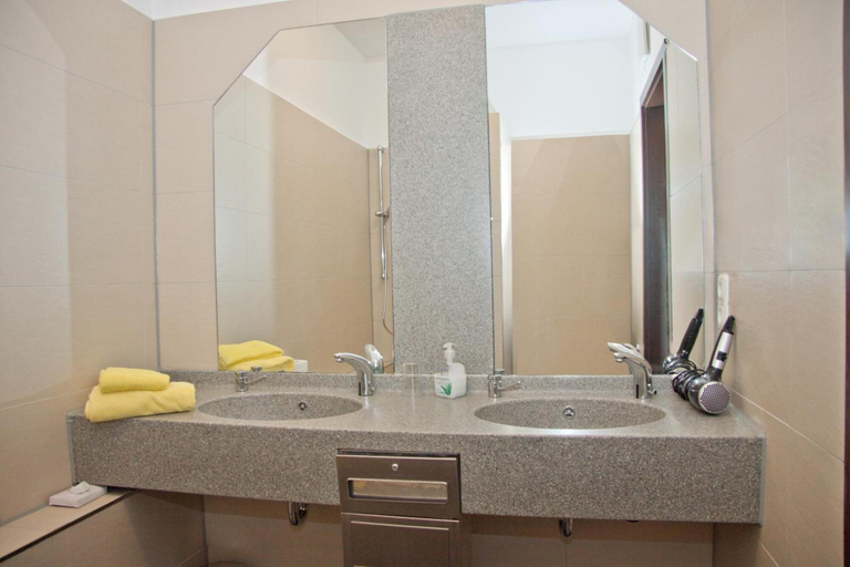 Bathroom 5, GS Hotel Geiger, Unterallgäu