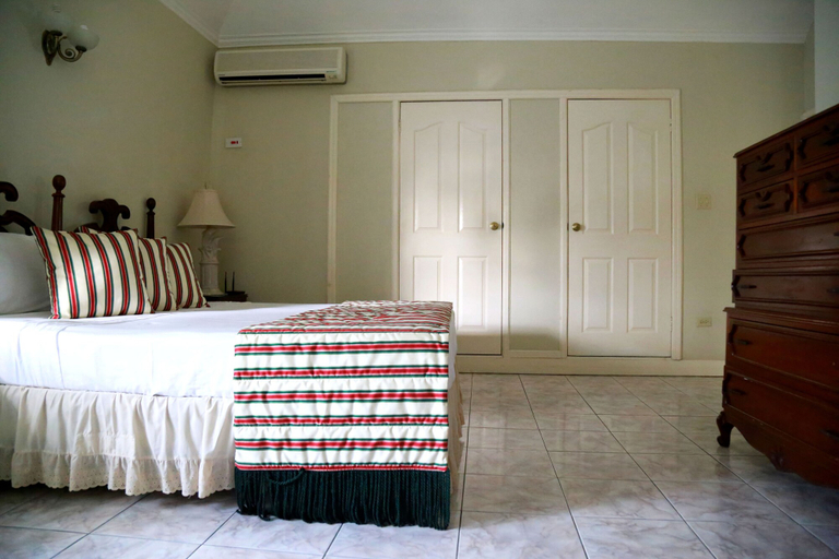 Bedroom, Millsborough Guest Apartments