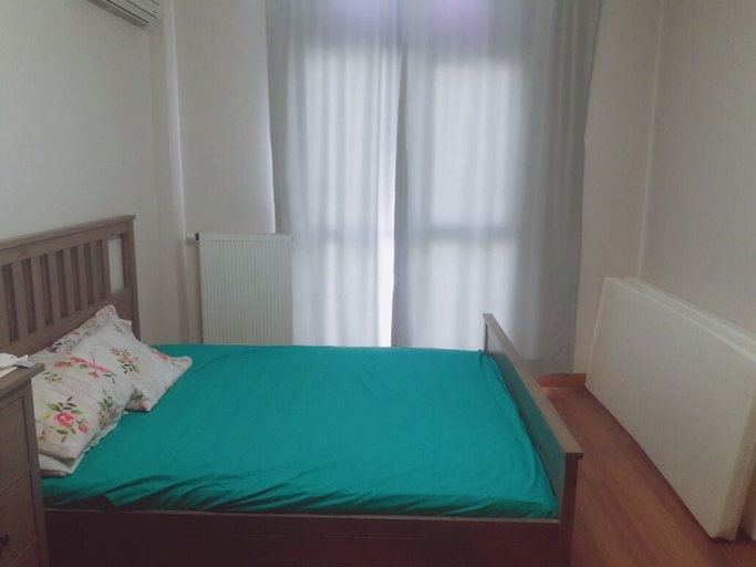 Room 3, Julia Domna Apartments, Şişli
