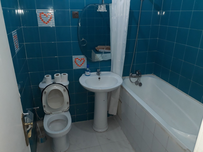 Bathroom 4, Train station apartment Casa Voyageur, Casablanca