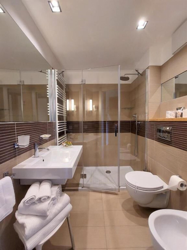 Bathroom 4, Active Hotel La Torre, Belluno