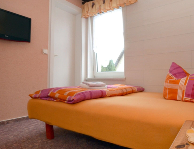 Bedroom 2, Gaststätte & Pension Zur Krone, Eichsfeld