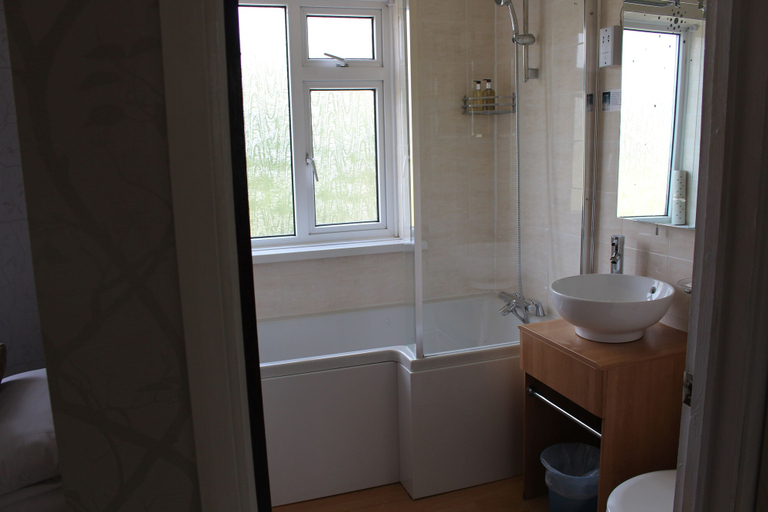 Bathroom 4, The Moorland Hotel, Devon
