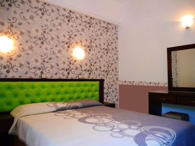 Bedroom 3, Blue Bay Beach Hotel, East Macedonia and Thrace