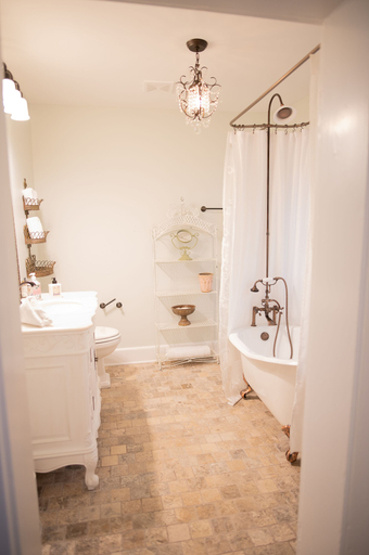 Bathroom 3, Boonville Luxury Lodging, Cooper
