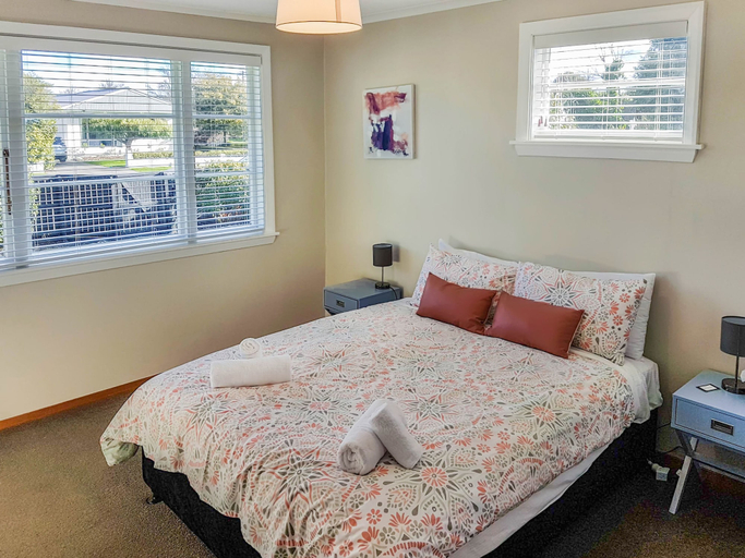 Bedroom 2, Big House near City, Christchurch