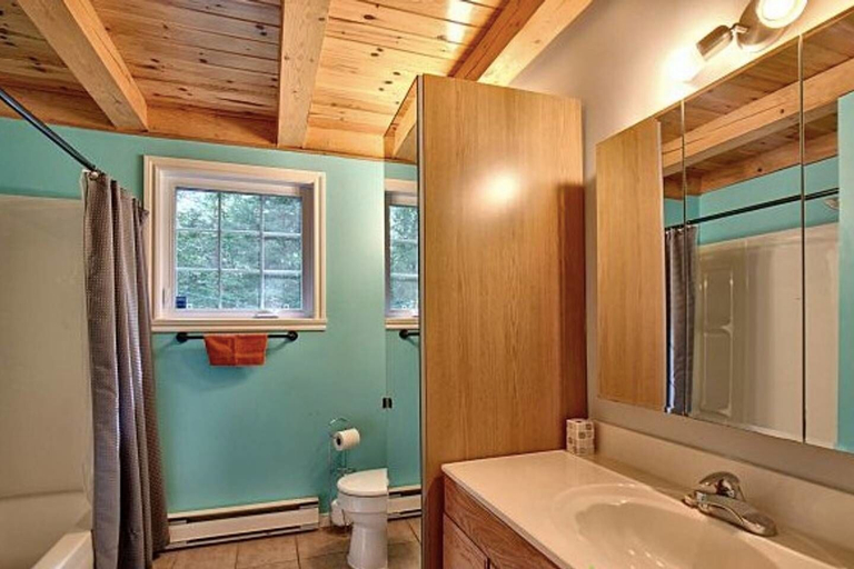 Bathroom, Le Givre des bois, Maskinongé