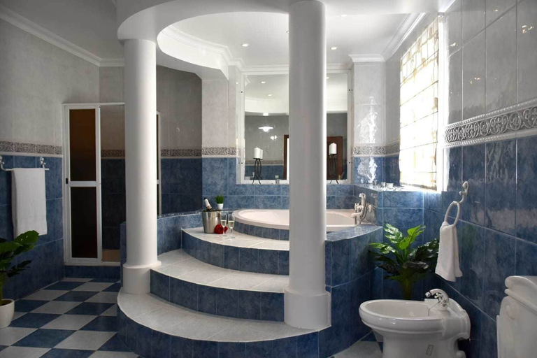 Bathroom 4, Mansion Almond, Calheta