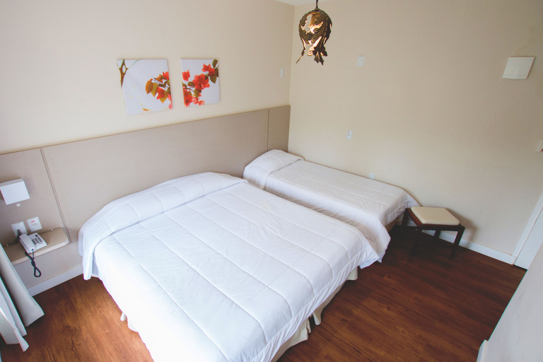 Bedroom 3, Hotel Sandrini, Tubarão