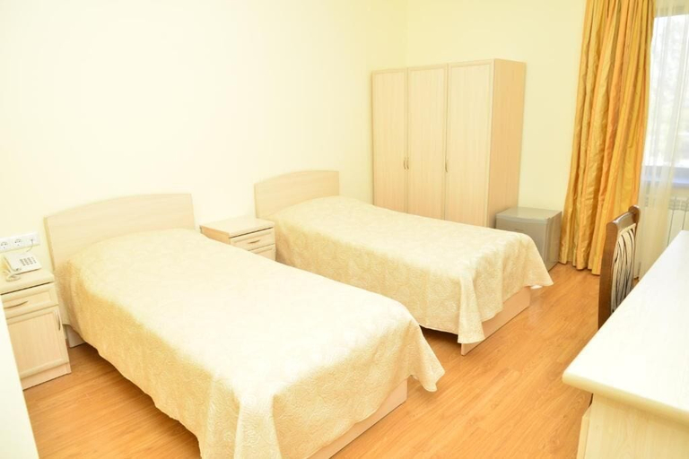 Bedroom 3, Aragats Hotel
