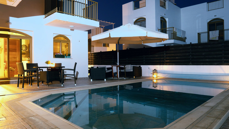 Sport & Beauty, Seafront Villa With Private Pool