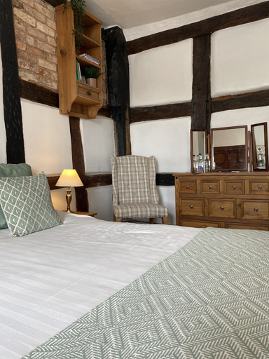 Bedroom 2, The Talbot at Knightwick, Worcestershire