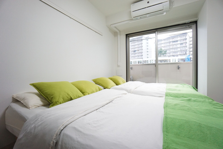 Bedroom 1, Terry's Apartment Namba West I E02C, Osaka