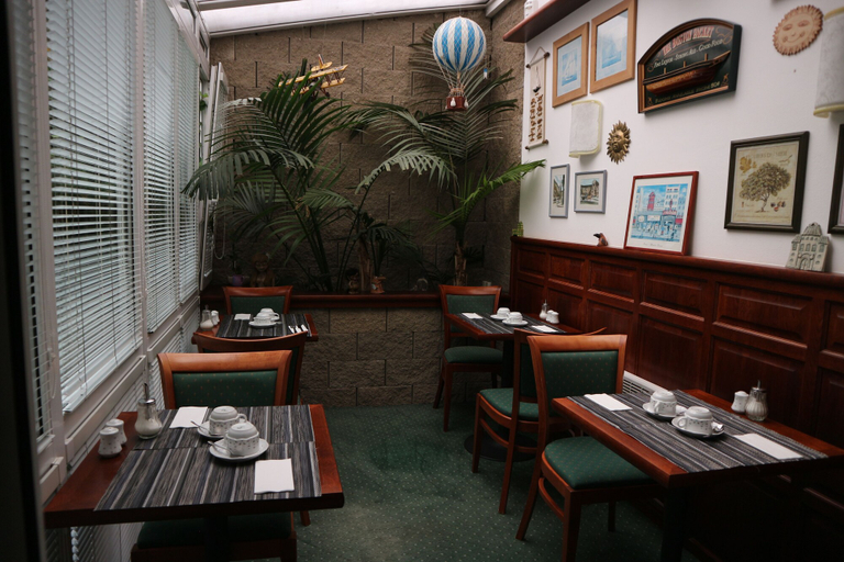 Food & Drinks 5, Hotel Peko, Praha 10