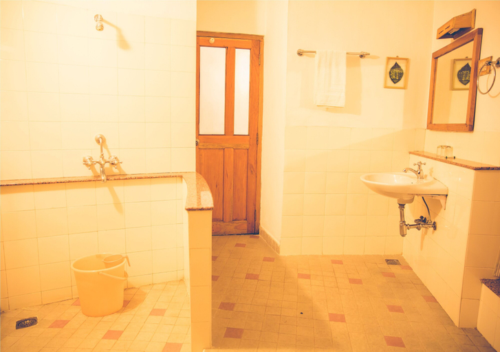 Bathroom 4, Wildernest, Theni