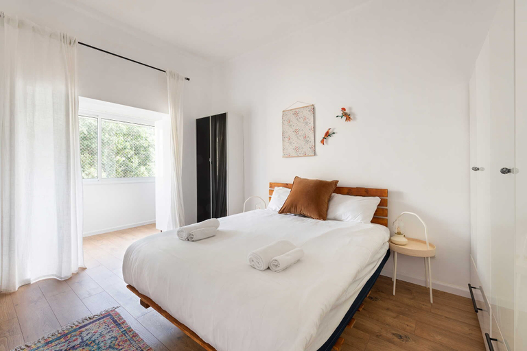 Bedroom 2, F33 by TLV2RENT