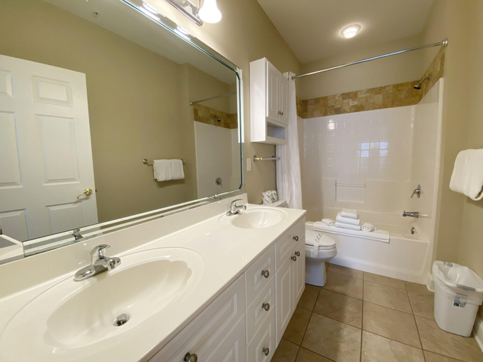 Bathroom 4, Newly Furnished! Premiere Condo w/ Lake View!, Horry