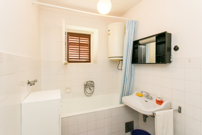 Bathroom 3, Bridge View, Dubrovnik