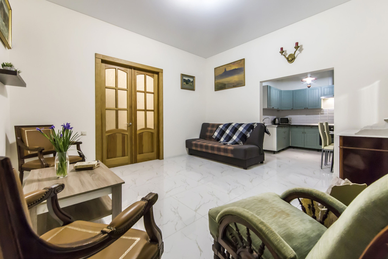 Others 5, Antique Art Apartment at Khreschatyk, Shevchenkivs'kyi