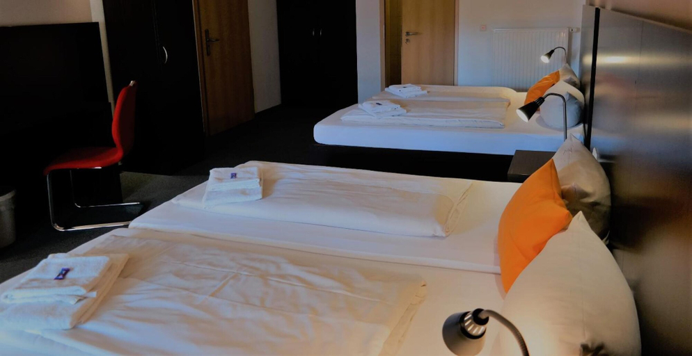 Bedroom 4, GS Hotel Geiger, Unterallgäu