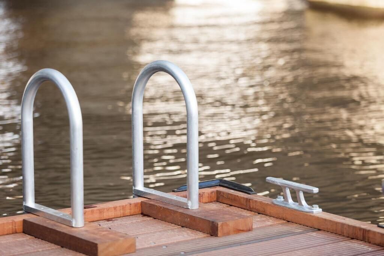 Sport & Beauty 3, little AMSTEL HouseBoat, Amsterdam