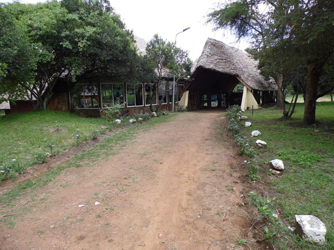 Others 5, Mara Ndovu Lodge, Narok West