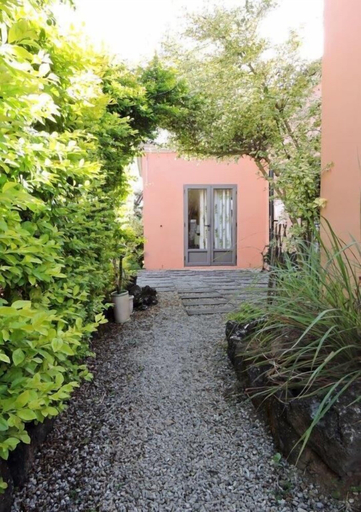 Exterior & Views 2, Gite des Acacias