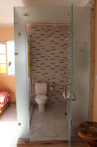Bathroom 5, Osiris Hotel, 'Abdin