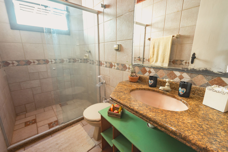 Bathroom, Casa grande em Salvador - Perto de praia, Salvador