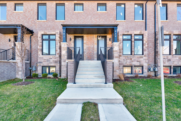 Exterior & Views 2, GLOBALSTAY. Unique New Townhomes for 16 Guests. HOT TUB, BBQ, Essex
