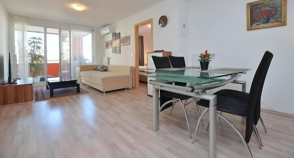 Others 4, Apartment 2 Zimmer Flughafen Stuttgart, Esslingen