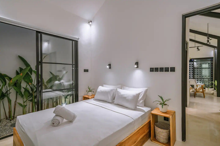 Bedroom 2, Villa Cha Cha: Stylish 1 BR Villa in Pererenan, Badung