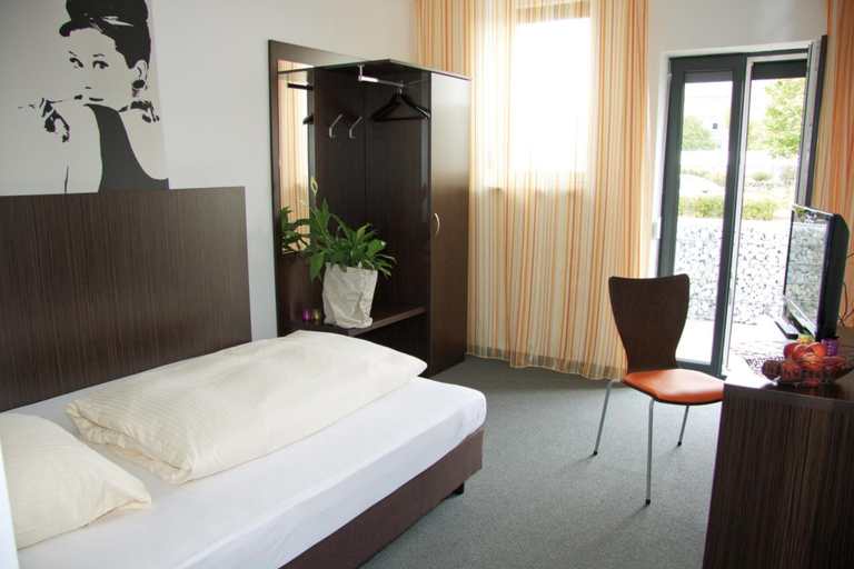 Bedroom 2, GS Hotel Geiger, Unterallgäu