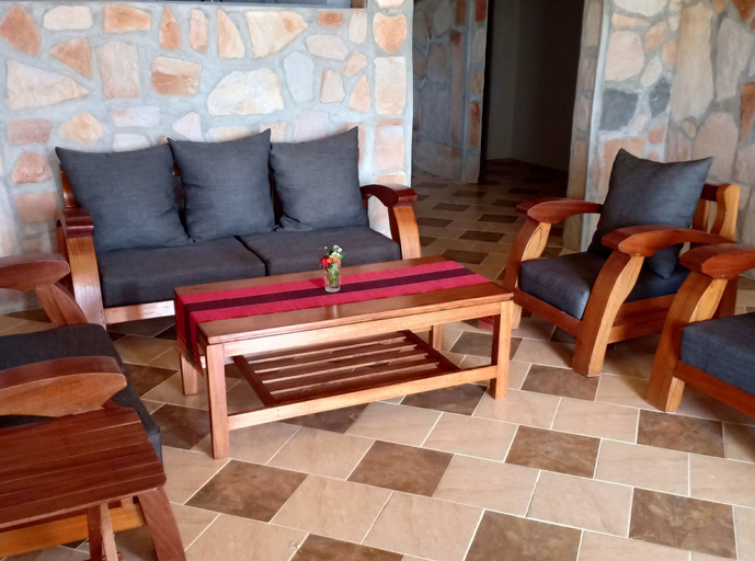 Others 5, Kobe House Mara, Narok West