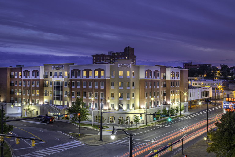 Exterior & Views