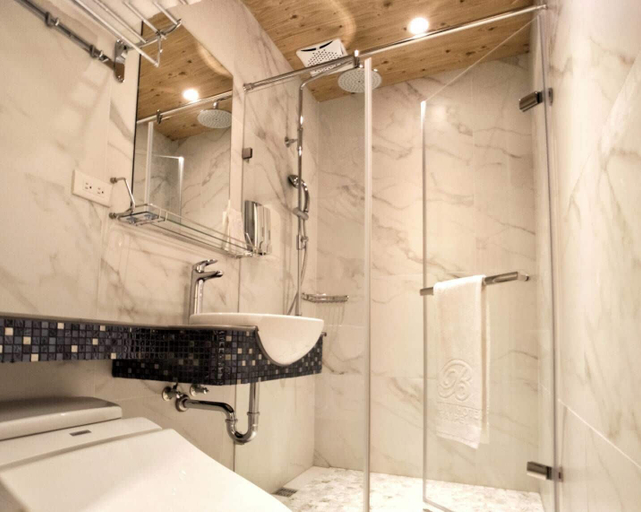 Bathroom 5, Bridge Living, Taipei City