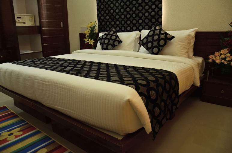 Bedroom 2, Sunray Hotel, Bangalore