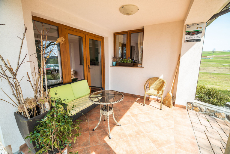 Others 4, Luxury Apartment Ana With Hot tub, Ivancna Gorica