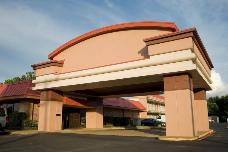 Exterior & Views 2, Express Inn & Suites, Anderson