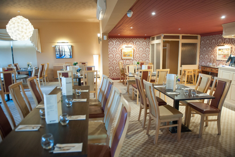 Food & Drinks 3, Llanwenarth Hotel & Riverside Restaurant, Monmouthshire