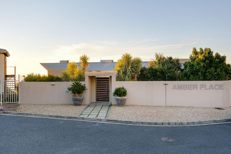 Exterior & Views 2, Amber Place, City of Cape Town