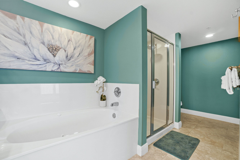 Bathroom 4, Emerald Beach Resort by Panhandle Getaways, Bay