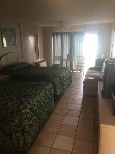 Bedroom 3, The Seascape Inn, Volusia
