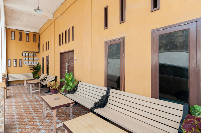 Exterior & Views 7