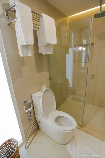 Bathroom 5, Apulit Island Resort, Taytay