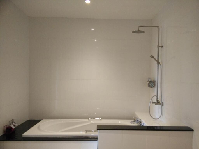 Bathroom 5, Phitsanulok United, Muang Phitsanulok